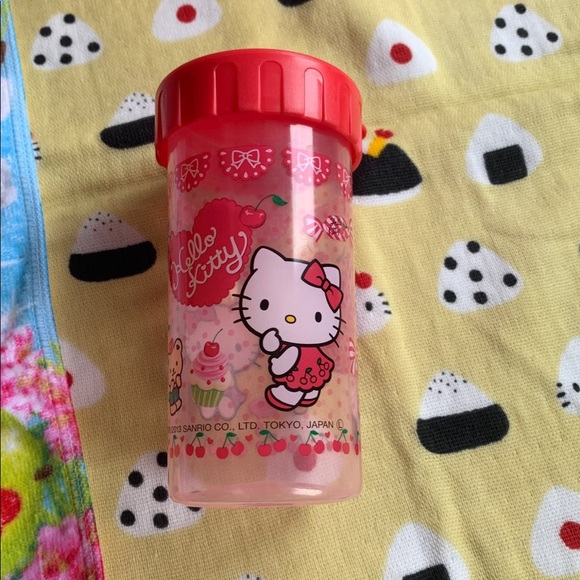 Hello Kitty Con 2014/Cafe Water Bottles/Mirror/Pez - Picture 3 of 8